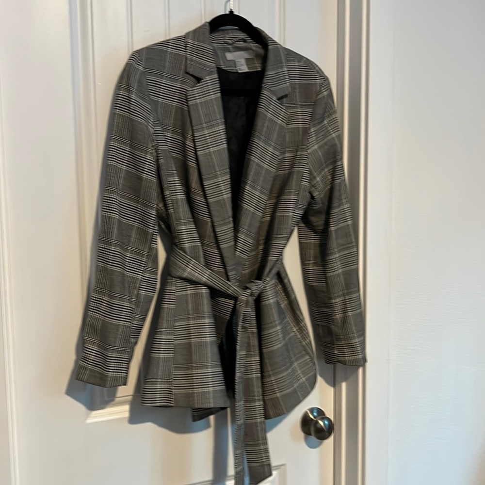 H&M Gray Plaid Tie-Waist Blazer